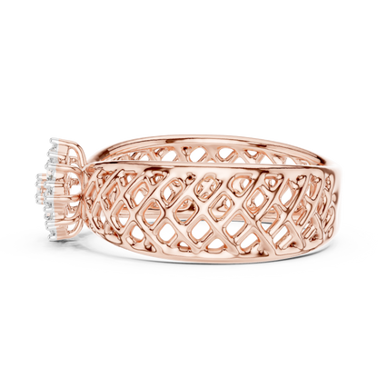 Elegant Filigree Diamond Statement Ring in Gold