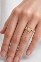 Minimalist Floral Diamond Ring | Openwork Flower Design | Women's Everyday Jewelry