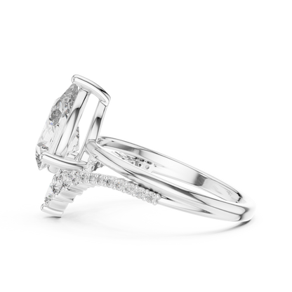 Brilliant Pear Diamond Ring with a Graduated Diamond