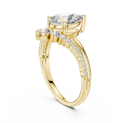 Brilliant Pear Diamond Ring with a Graduated Diamond