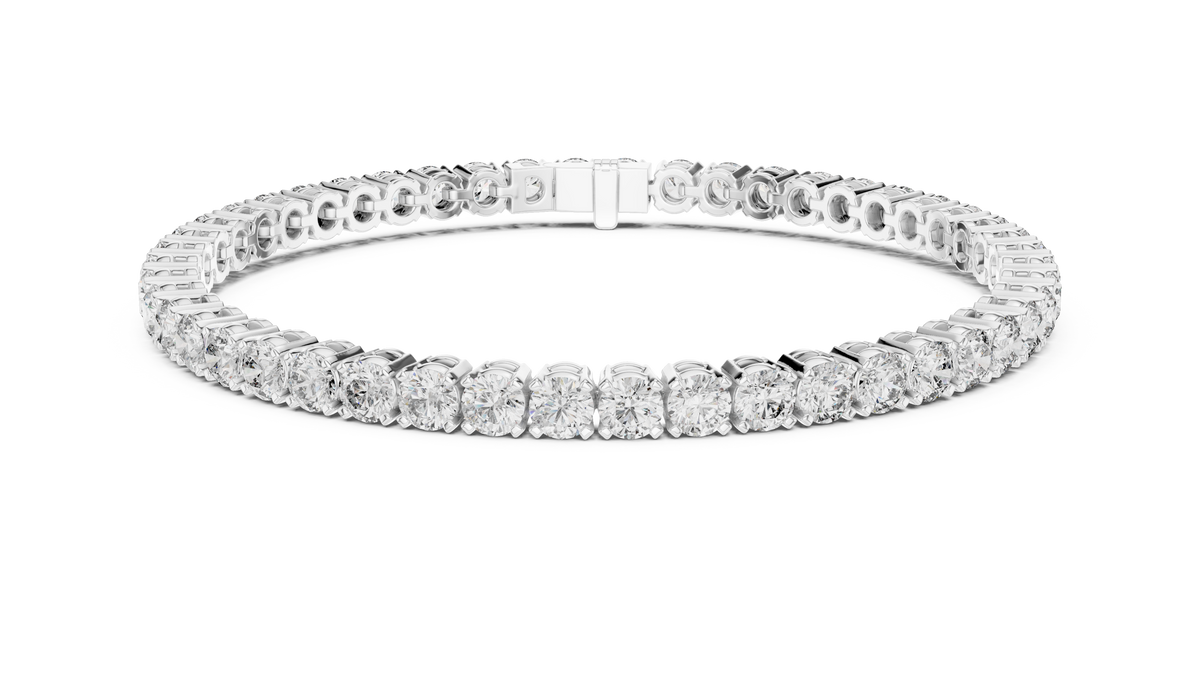 The Ultimate Sparkle: IGI Certified Round-Cut Halo Ring