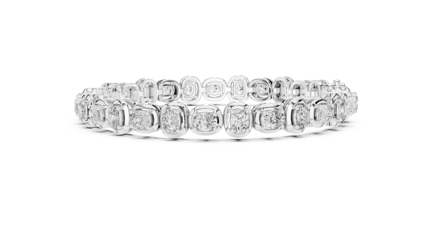 Luxe Cushion-Cut Diamond Tennis Bracelet