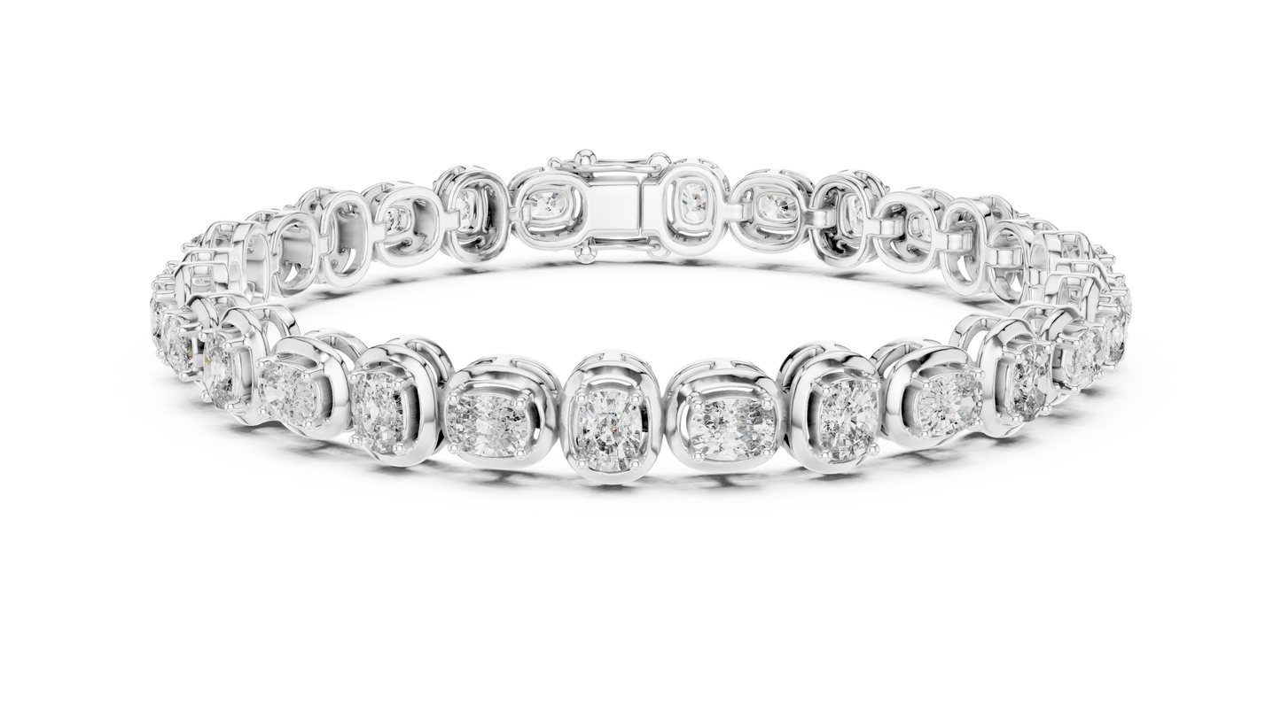 Luxe Cushion-Cut Diamond Tennis Bracelet