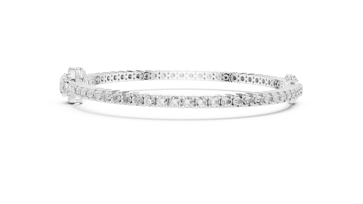 Center Glow Diamond Bracelet – Elegant Halo Style