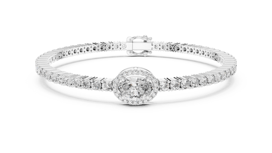 Center Glow Diamond Bracelet – Elegant Halo Style