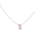 Klassischer quadratischer Diamantanhänger mit minimalistischer Krappenfassung