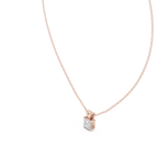Klassischer quadratischer Diamantanhänger mit minimalistischer Krappenfassung