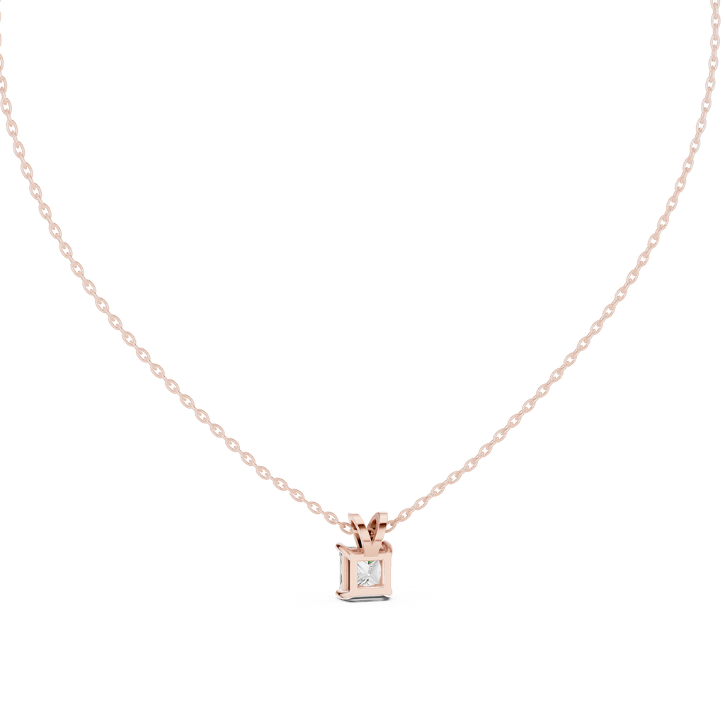 Klassischer quadratischer Diamantanhänger mit minimalistischer Krappenfassung