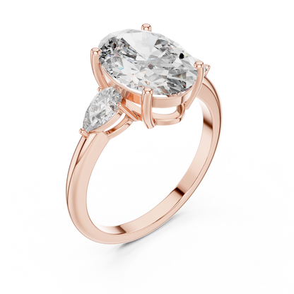 Oval Cut Diamond Statement Ring – Premium Gold Jewelry.