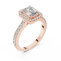 خاتم ماسي مقصوص زمردي ملكي – خاتم ذهب بتصميم هالة.