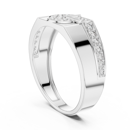 A Bold Statement Ring with Circular Cluster Links
