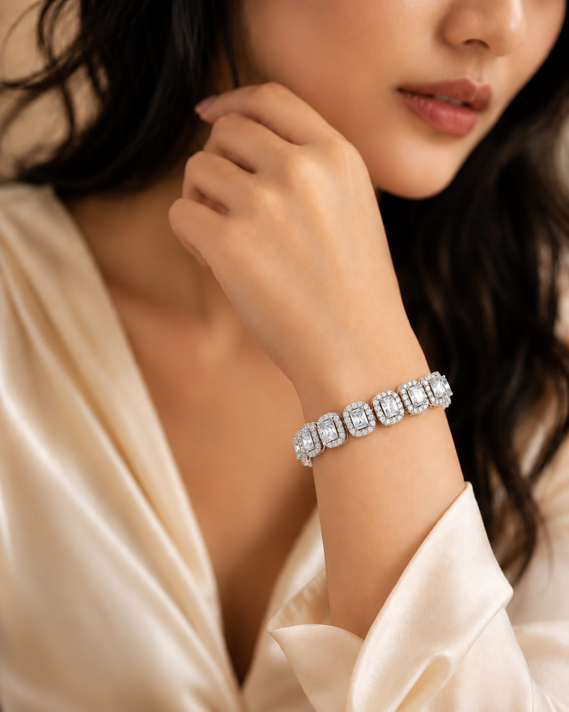 Aureola Radiant Cut Halo Lab Grown Diamond Link Bracelet