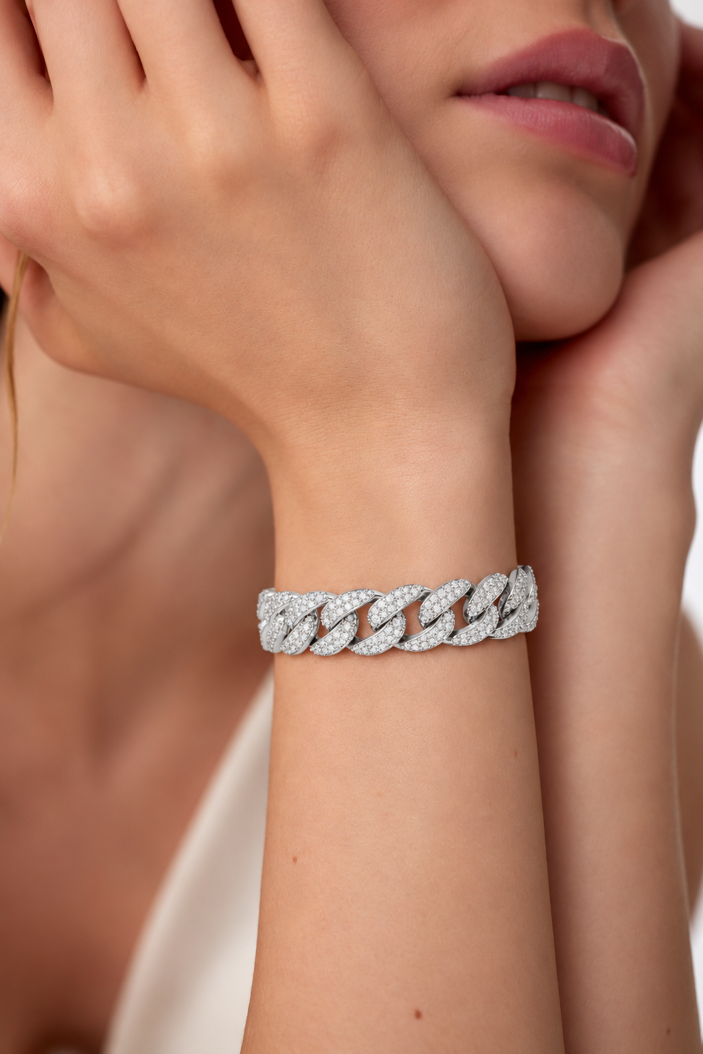 Linkora Cuban Link Pavé Lab Grown Diamond Chain Bracelet