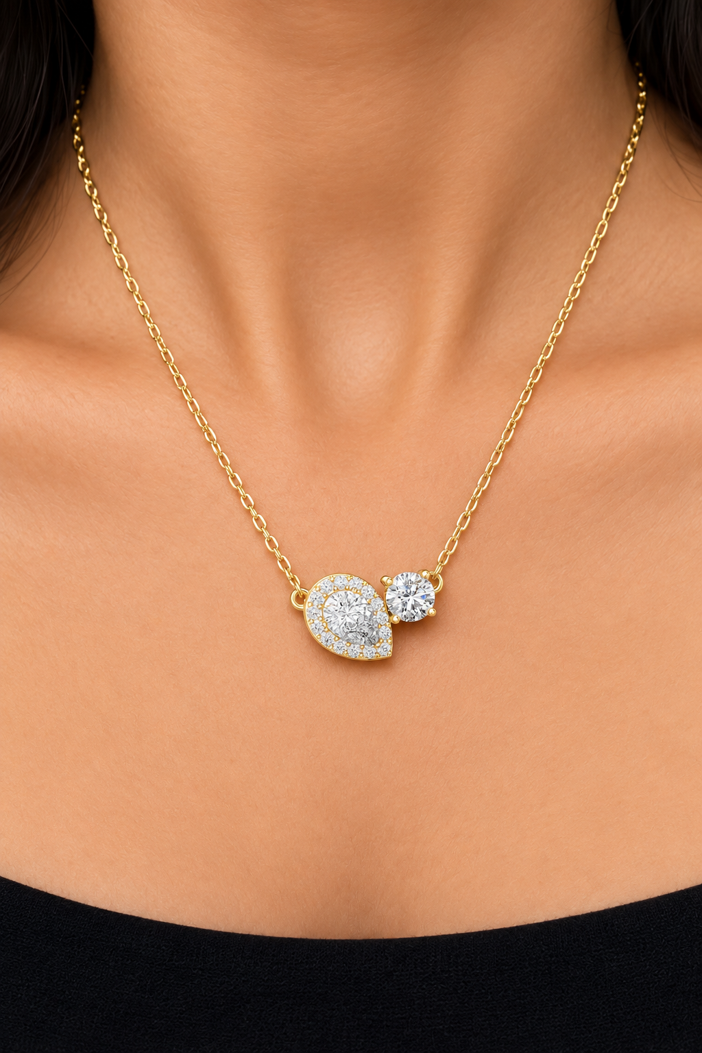 Halskette mit zwei Steinen in Roségold und tropfenförmigem Heiligenschein-Design