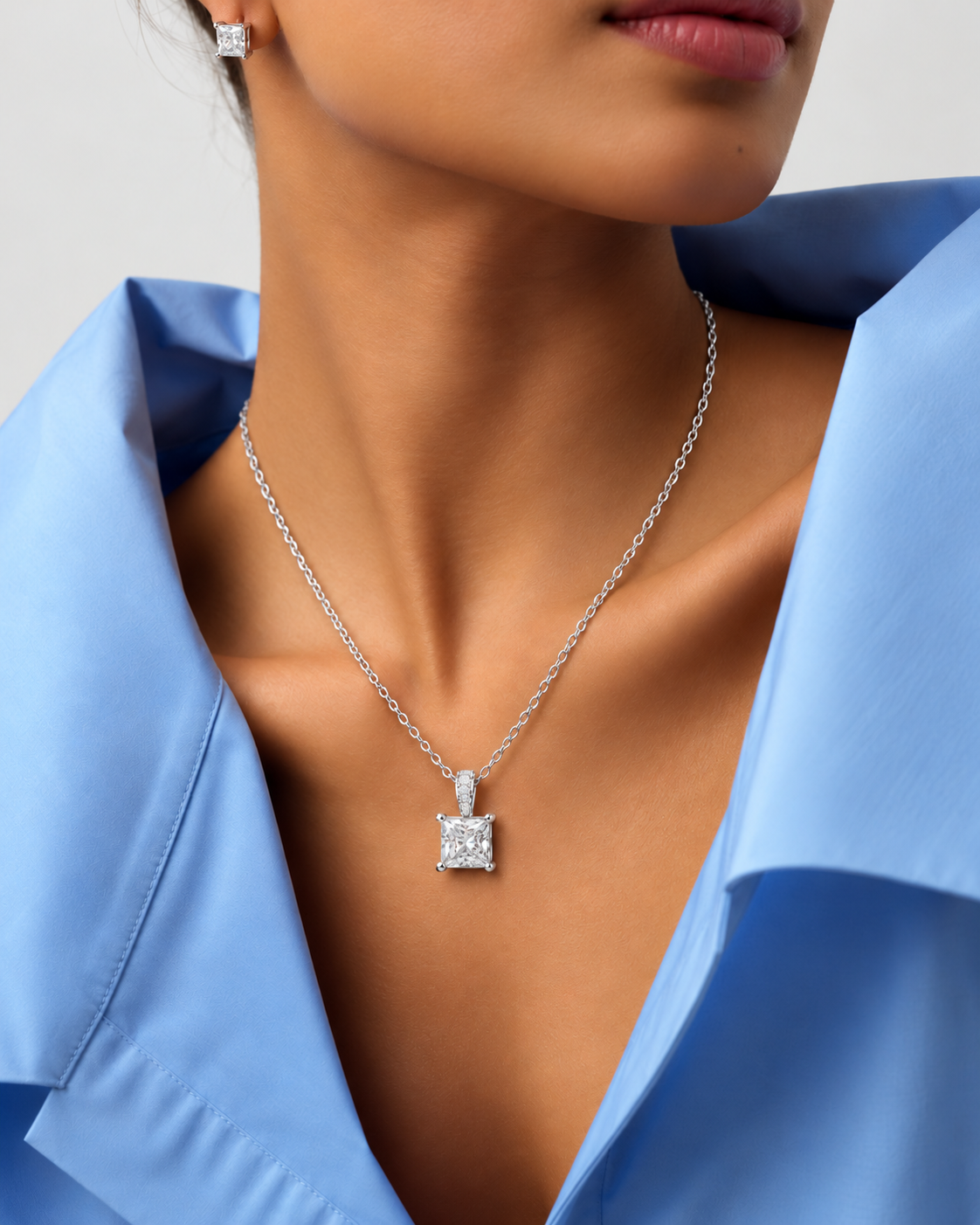 Eleganter Prinzess-Schliff Solitär-Diamant-Anhänger