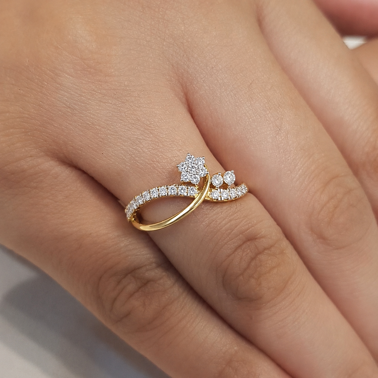Luxury Geometric Diamond Ring