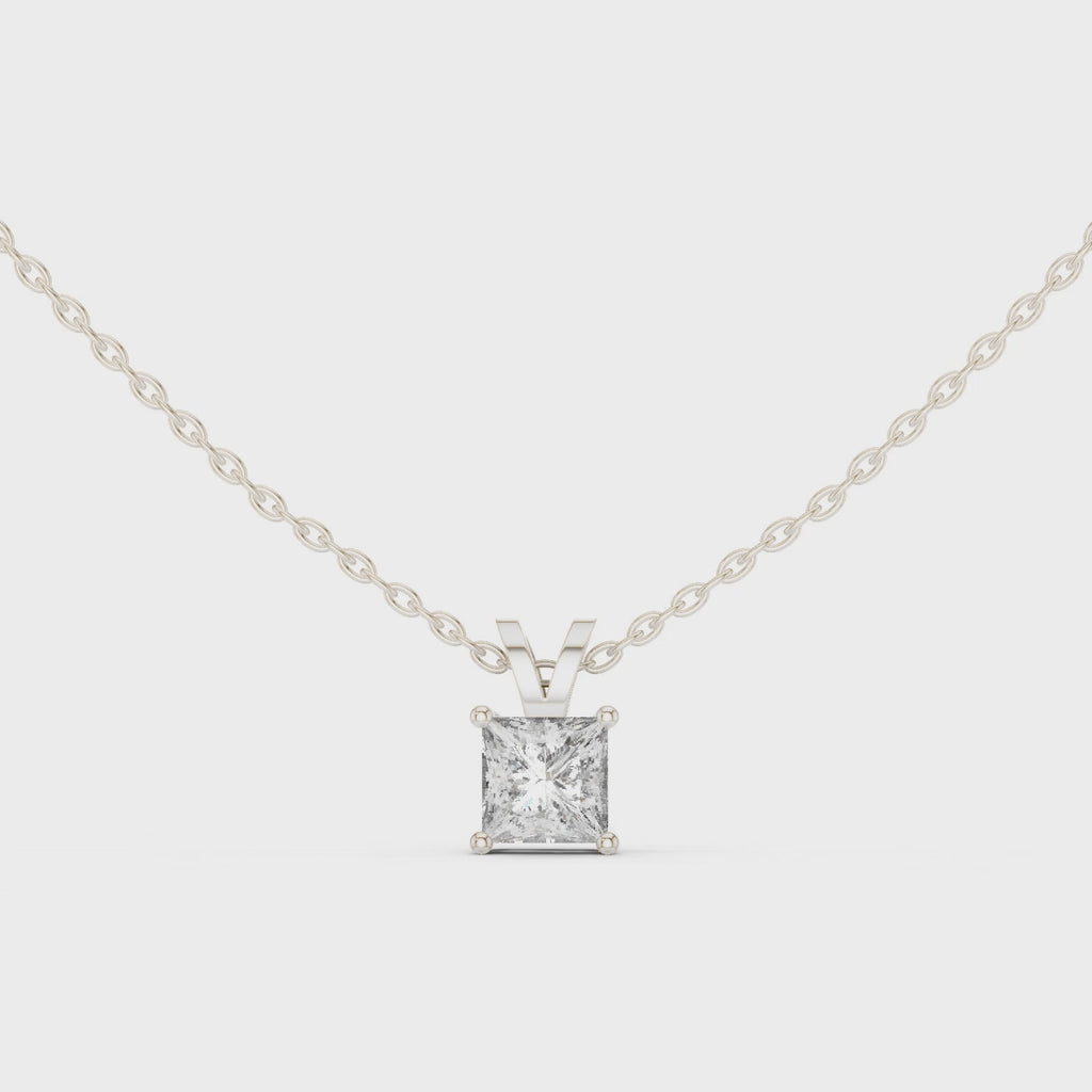 Klassischer quadratischer Diamantanhänger mit minimalistischer Krappenfassung
